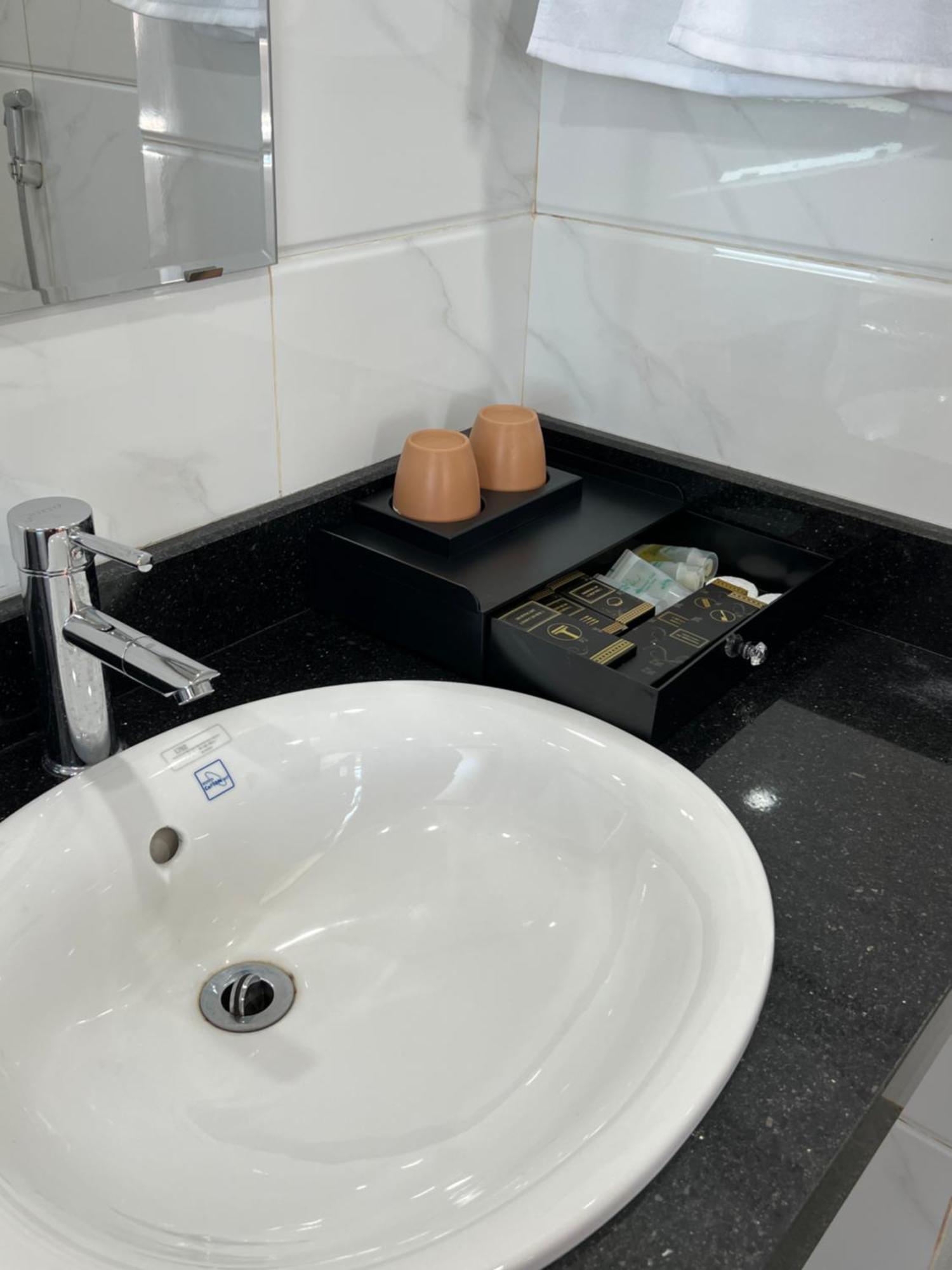 Doan Gia Luxury House Aparthotel Pleiku Bagian luar foto