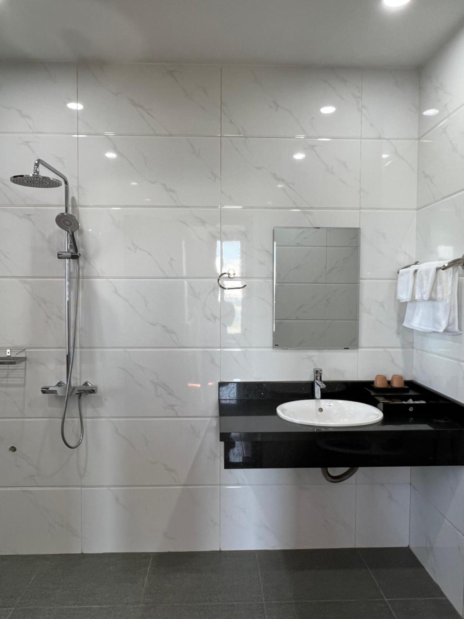 Doan Gia Luxury House Aparthotel Pleiku Bagian luar foto